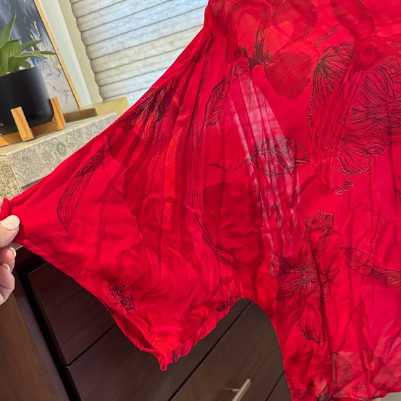 Woman's Chico's Red Sheer Floral Blouse. Size 2/L - Picture 2 of 7